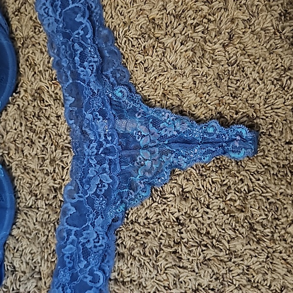 Target Xhilaration Blue Lace Wired 36B bra and medium gstring panty Matching Set - Picture 2 of 5